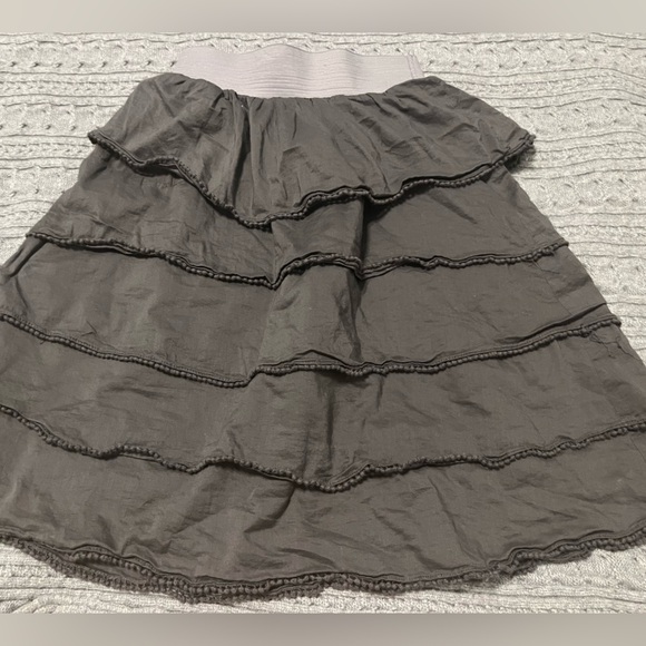 Anthropologie Edme
Esyllte Skirt Womens size 0 tiered gray - Picture 2 of 4